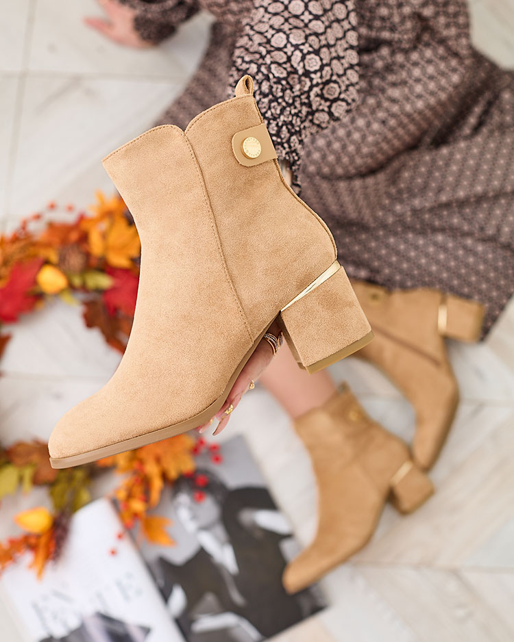 Royalfashion Дамски ботуши с нисък ток в светлокафяво Dogdas