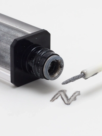 Luxelux Блестящ течен сенки за очи 01 5ml