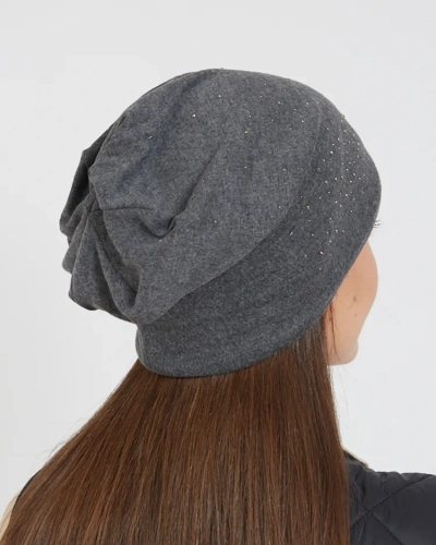 Дамска топла шапка Royalfashion с цирконий