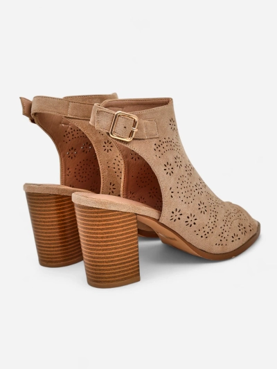 Royalfashion дамски сандали с изрязани елементи и дебел ток Abetle