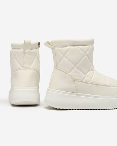 Royalfashion Бели дамски ботуши a'la snow boots Kacecica