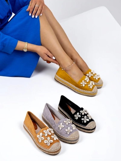 Czarne damskie espadryle na platformie z ozdobami Izira - Obuwie