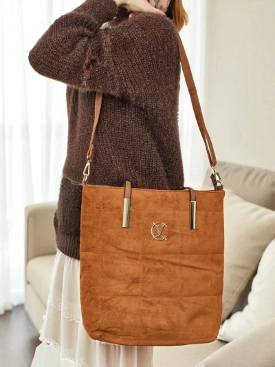 Дамска чанта тип shopper от еко велур Caryenne