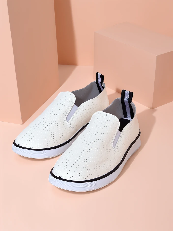 Royalfashion Женски перфорирани спортни обувки Musio