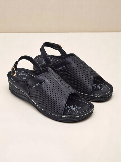 Royalfashion Дамски сандали на нисък ток Mira