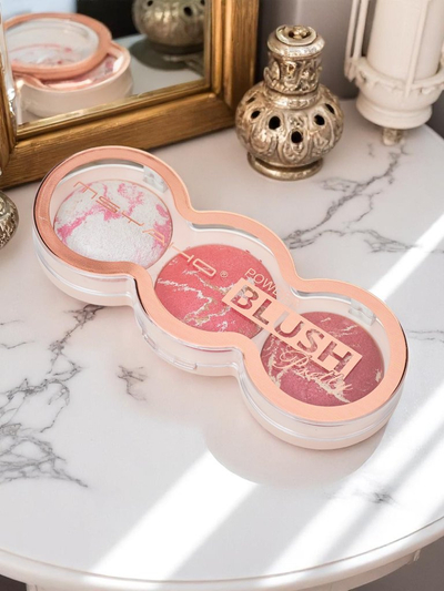 Палитра от 3 нюанса озаряващ руж за бузите цвят