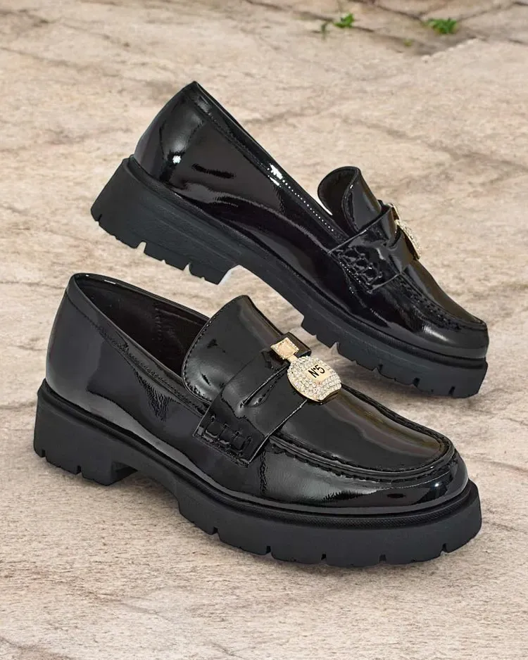 Royalfashion Дамски мокасини с лак Bemies