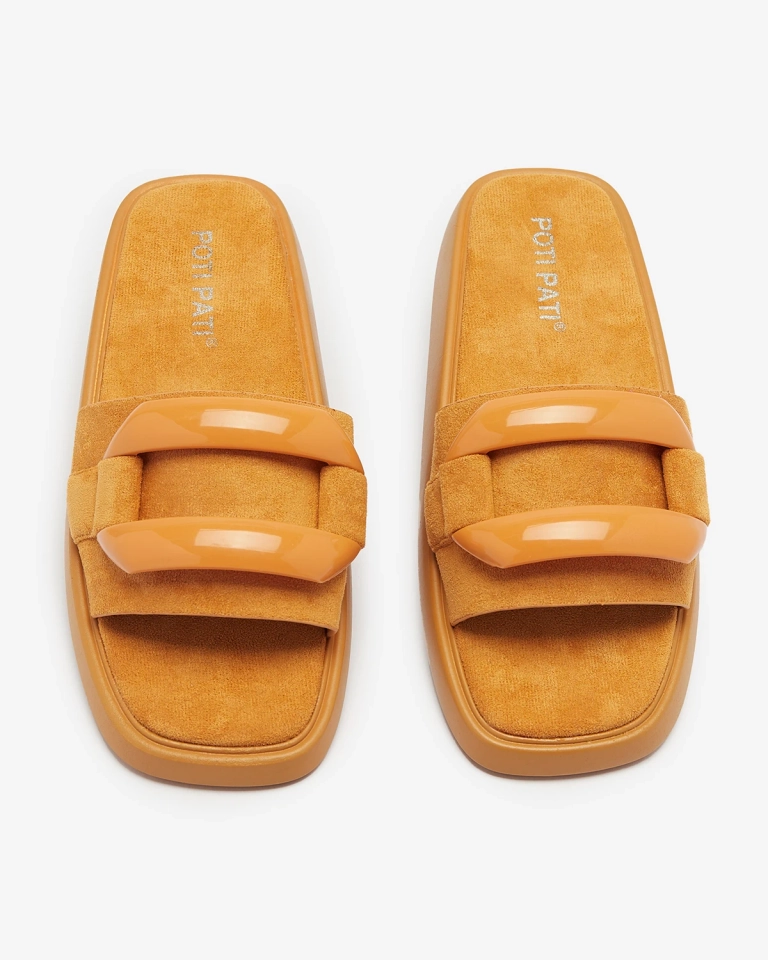 Кафяви дамски джапанки от еко велур Omve - Обувки