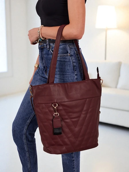 Дамска чанта тип shopper от еко кожа с щампа Raven Drift