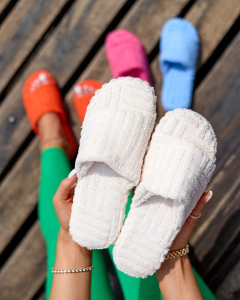 Royalfashion Бежови дамски джапанки от плат Tylles