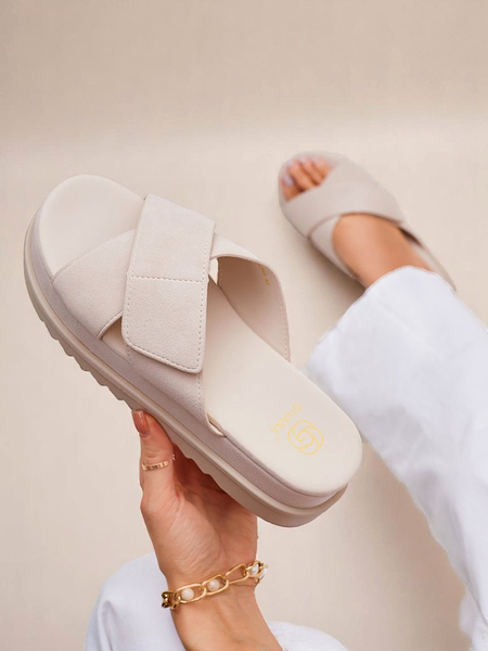 Royalfashion Дамски равни сандали Evre