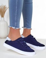 Тъмносиньо