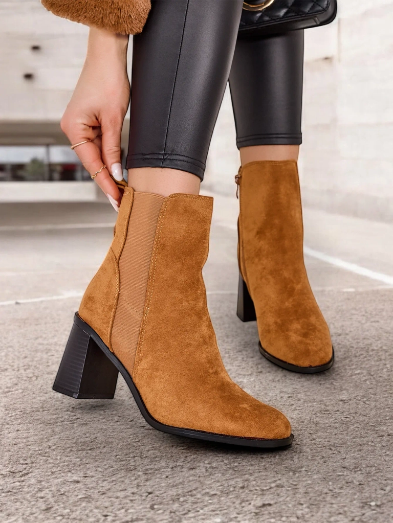 Дамски глезенки на Royalfashion с плътна пета Enotto