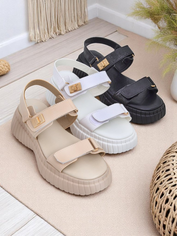 Royalfashion Дамски сандали на по-дебела подметка Aganda