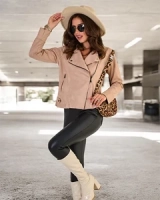 светлокафяв