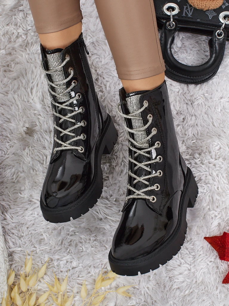 Лакирани дамски боти с връзки Fjorra