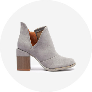 гълъбово сиво || Светлосив