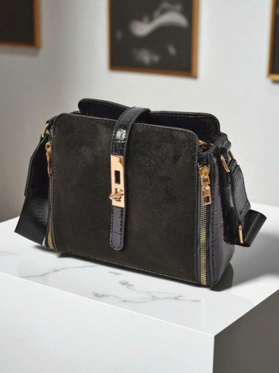 Дамска чанта Callista Black – малка чанта през рамо от еко лачена кожа