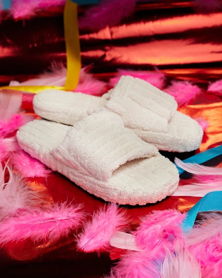 Royalfashion Бежови дамски джапанки от плат Tylles