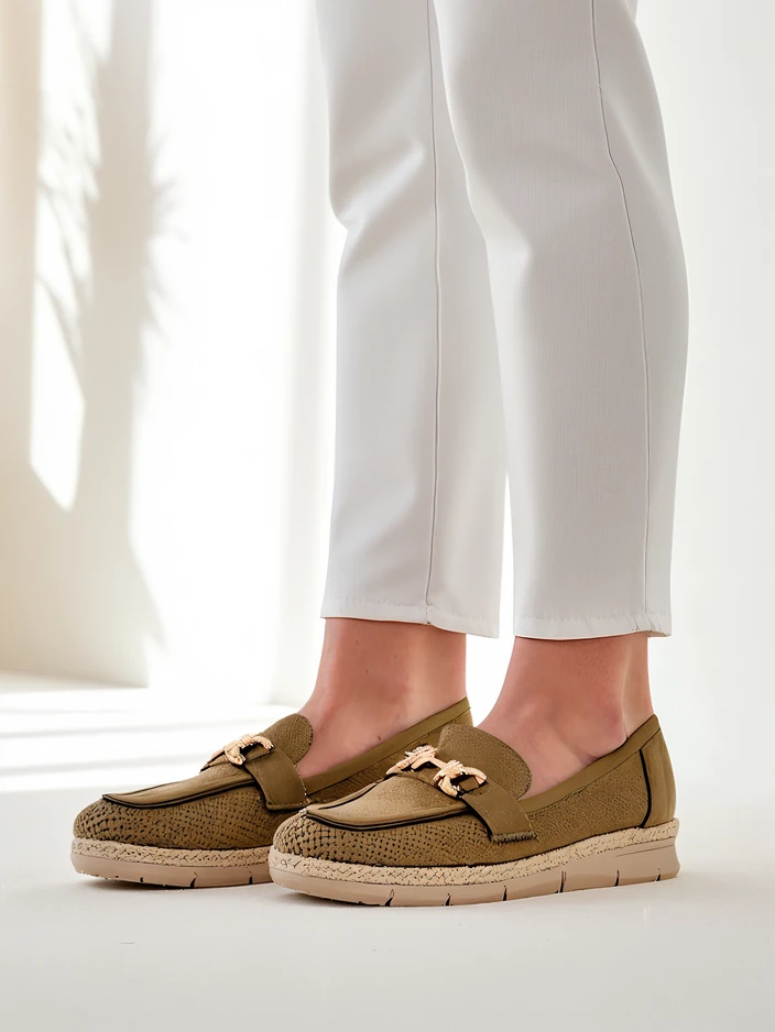 Женски обувки от Royalfashion с декоративен акцент на пръста