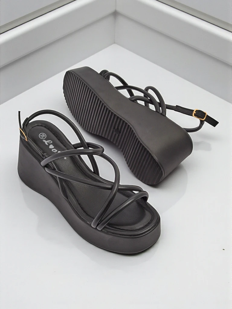 Royalfashion Дамски сандали на котурн Skyline Straps