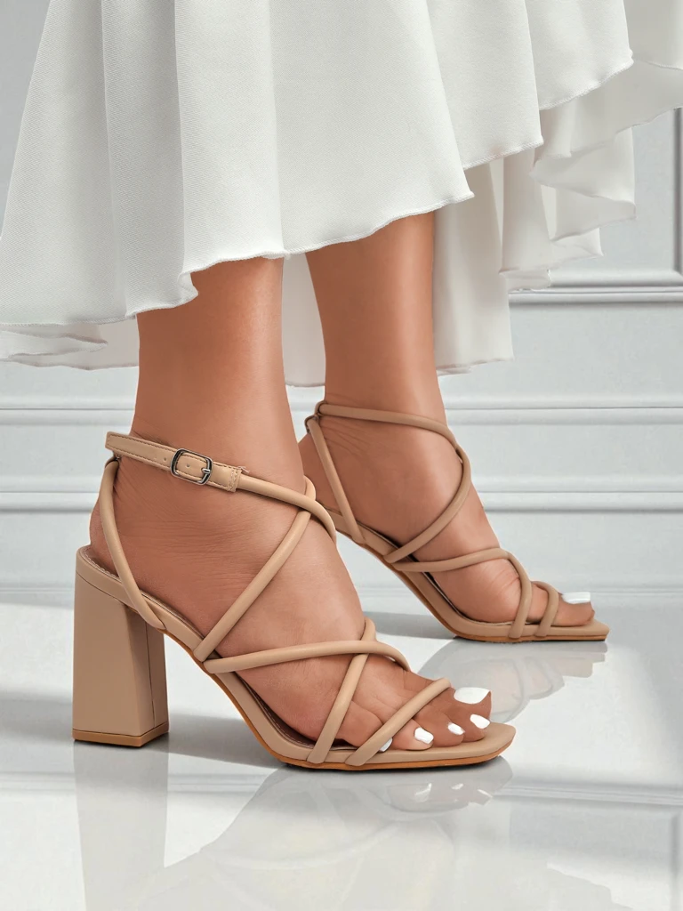 Royalfashion Дамски сандали на дебел ток Elysia