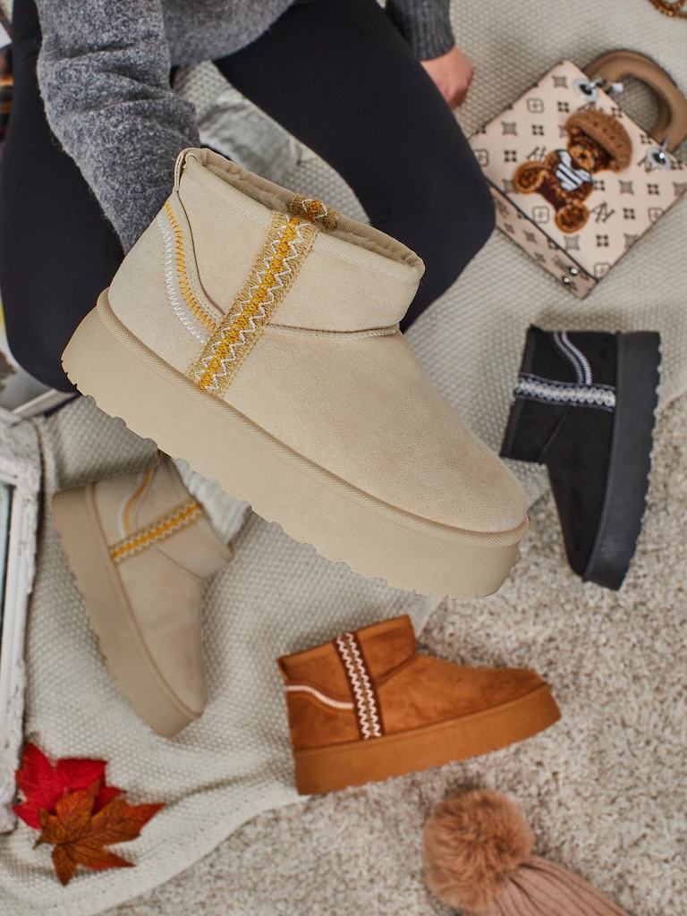 Къси дамски боти а'ла снегоходки Pravel