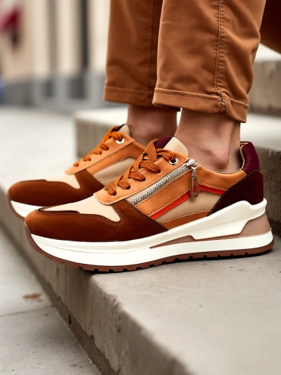 Royalfashion Дамски спортни обувки с скрит ток Bessase