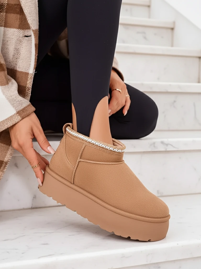 Royalfashion Дамски къси ботуши a'la snow boots Xoalla