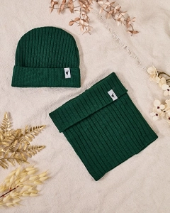 тъмнозелено