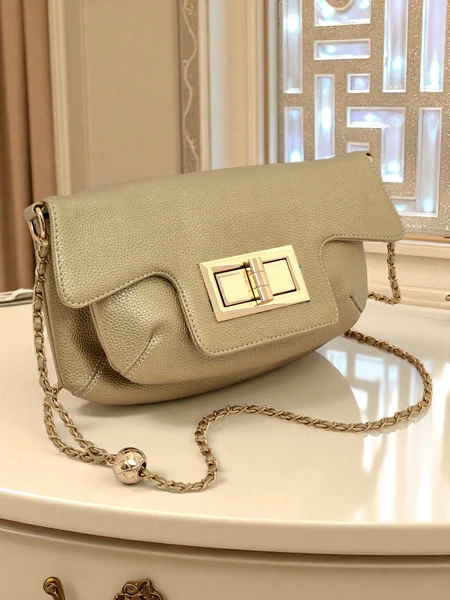 Royalfashion Дамска чантичка тип плик Aurelia Classico