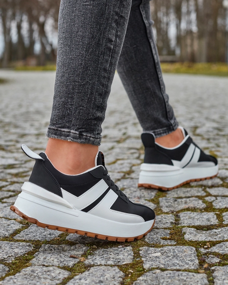 Дамски черни спортни обувки от екокожа с цветни вложки Tifora- Footwear