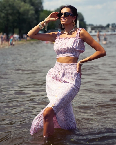 Royalfashion Дамски розов комплект с цветя