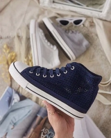 Тъмносиньо