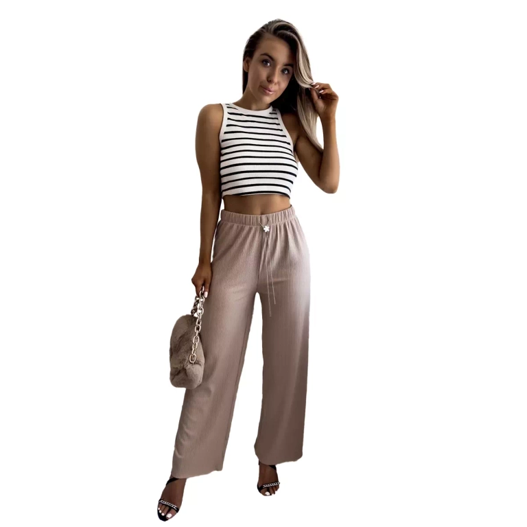 Светлокафяв дамски широк панталон с ребра - Облекло