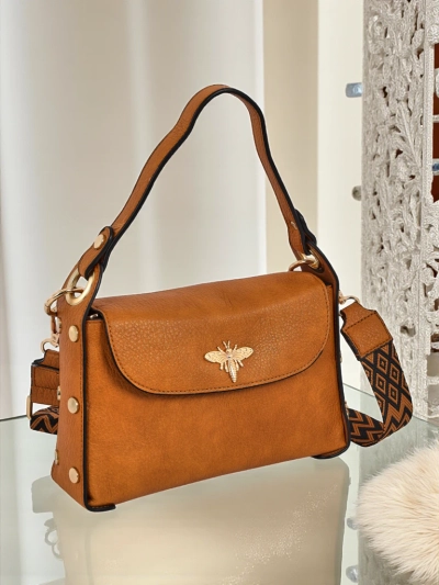 Дамска чанта Minerva жълта от еко кожа, украса златна пчела, бохо презрамка