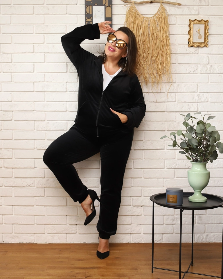 Royalfashion Черен дамски спортен екип PLUS SIZE