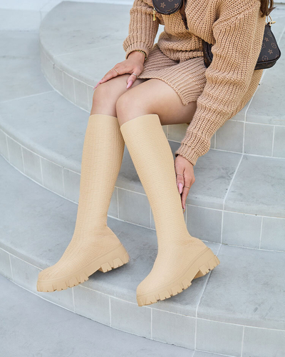 Royalfashion Бежови дамски ботуши с шарка Helipea