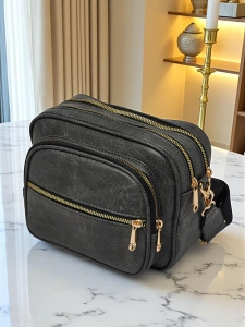 гълъбово сиво