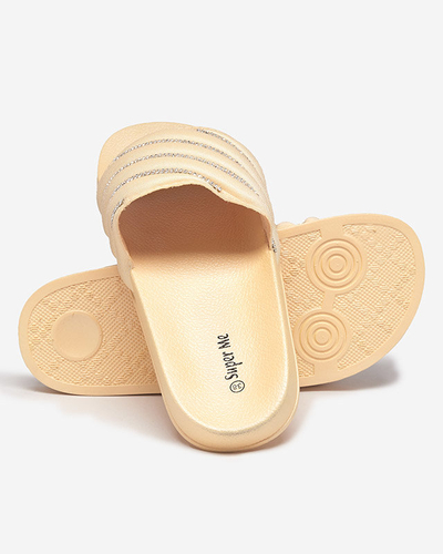 OUTLET Złote damskie klapki z cyrkoniami Mytaris - Obuwie