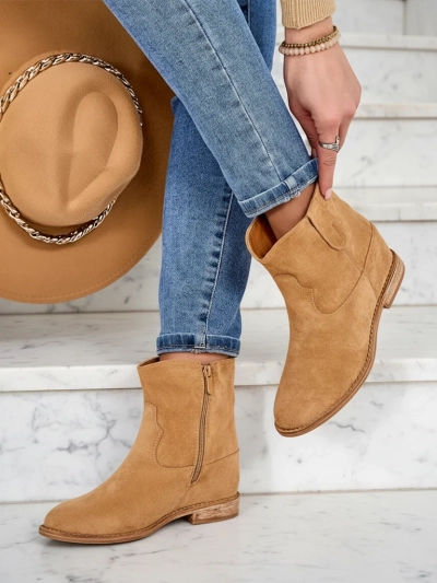 Royalfashion Кафяви боти на глезена с каубойски стил на покрита платформа Patorias