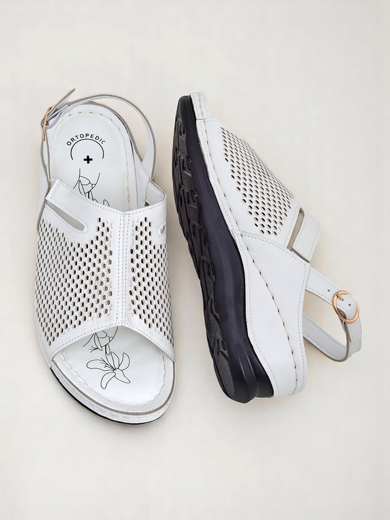 Royalfashion Дамски сандали на нисък ток Mira