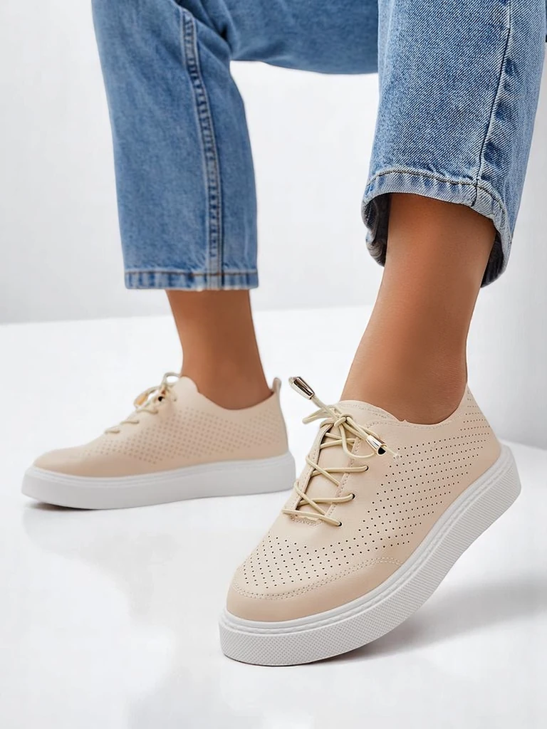 Royalfashion Дамски перфориранни спортни обувки с дантела Vaned