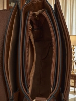 Тъмнокафяв