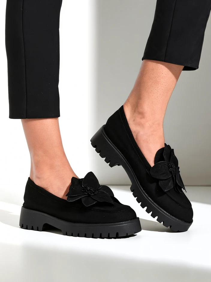 Жени мокасини Royalfashion от еко велур с цвете Floverse