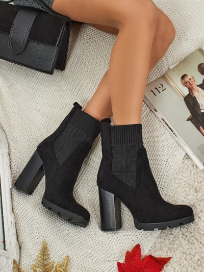 Дамски боти до глезена от еко велур на ток Vansoria