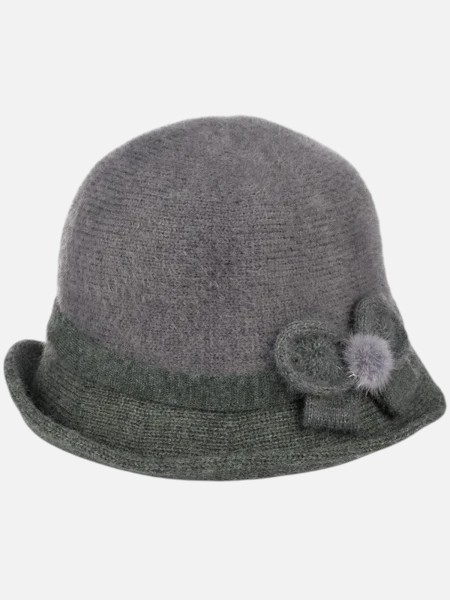 Дамска шапка бомбе с декорация Miss Grace