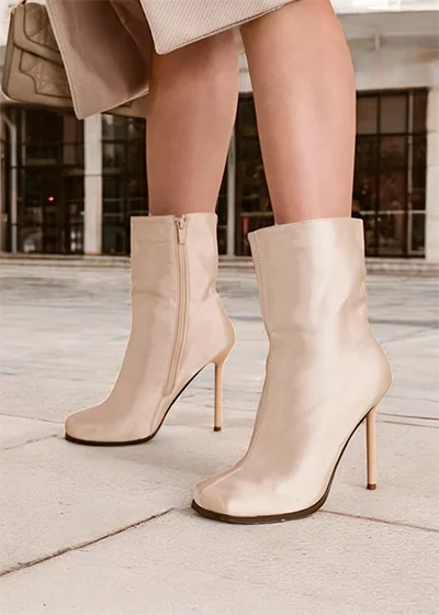 Дамски ботуши до глезена на Royalfashion Weriozno