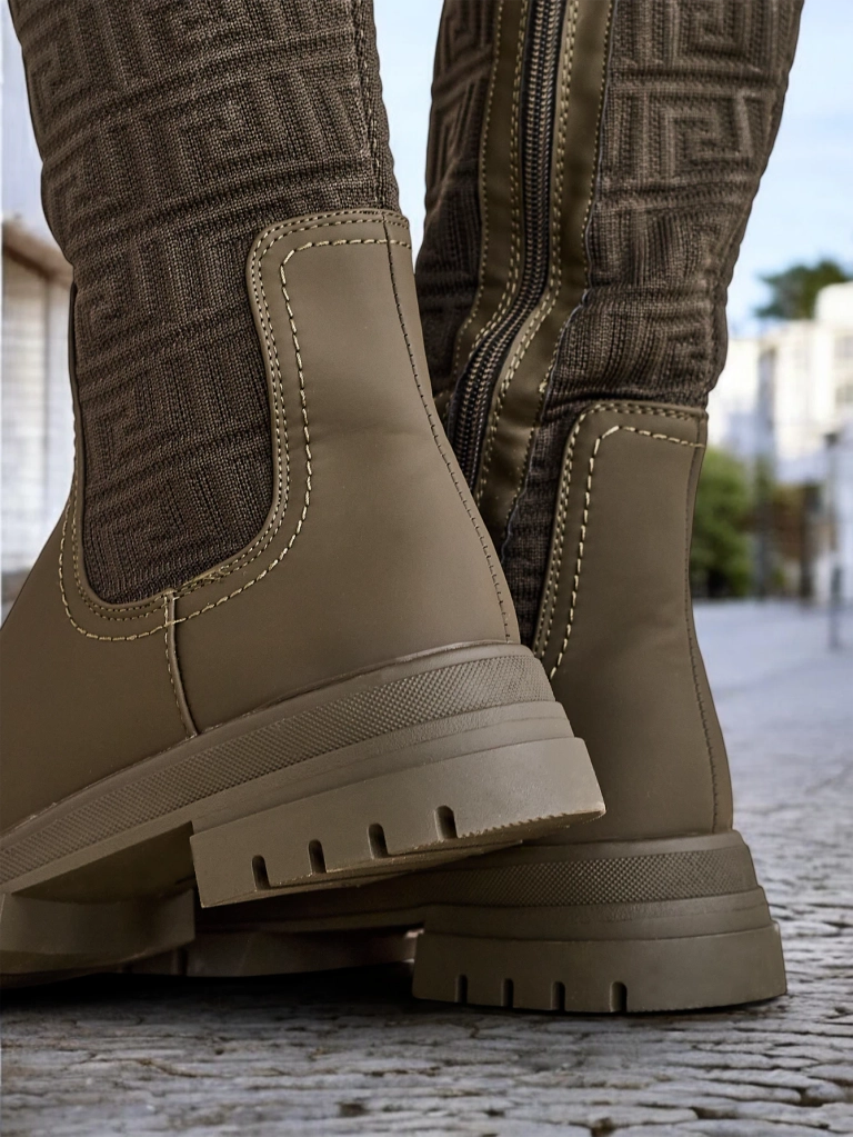 Дамски ботуши за преплъзване от Royalfashion Bezzonu