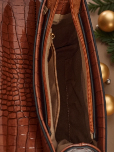 Лакирана малка дамска чанта от еко кожа Orlina